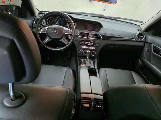 MERCEDES-BENZ-C 180-2011