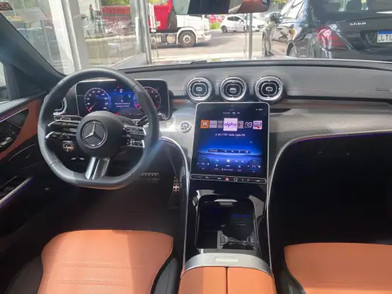 MERCEDES-BENZ-C 200-2025