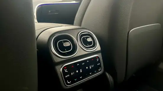 MERCEDES-BENZ-C 300-2026