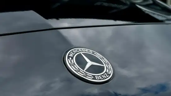MERCEDES-BENZ-C 300-2026