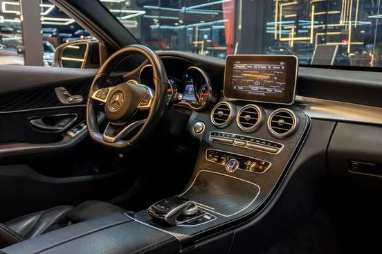 MERCEDES-BENZ-C 300-2018