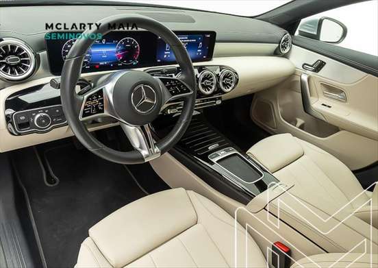MERCEDES-BENZ-CLA 200-2024