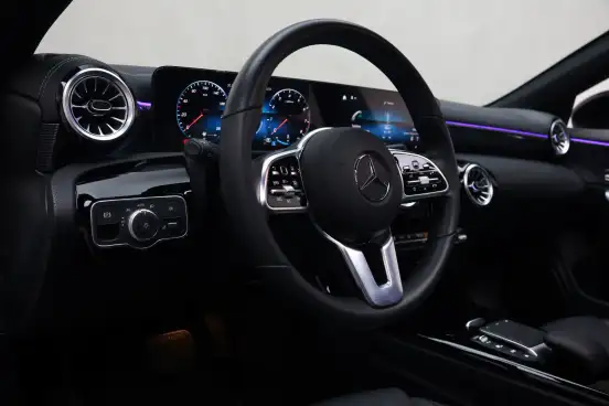 MERCEDES-BENZ-CLA 250-2.0 CGI GASOLINA 7G-DCT MERCEDES-BENZ-CLA 250-2022