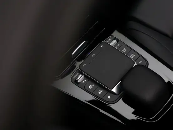 MERCEDES-BENZ-CLA 250-2.0 CGI GASOLINA 7G-DCT MERCEDES-BENZ-CLA 250-2022