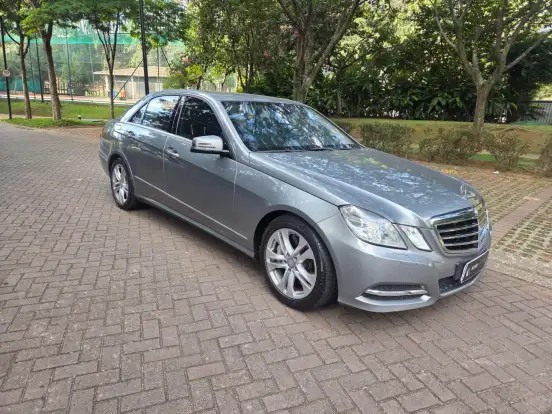 MERCEDES-BENZ-E 500-2011