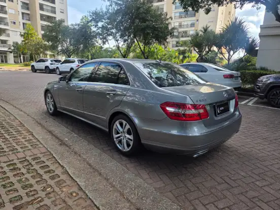 MERCEDES-BENZ-E 500-2011