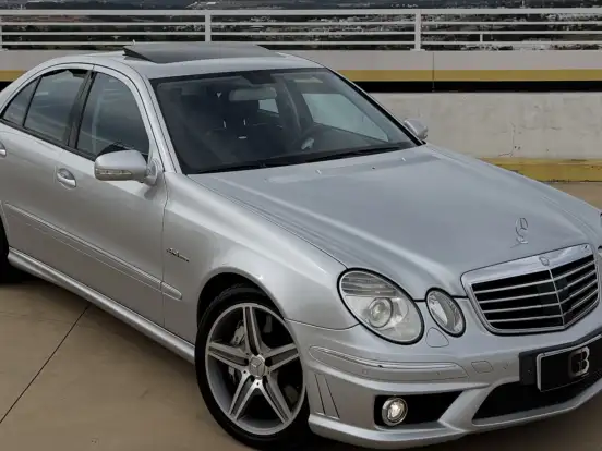 MERCEDES-BENZ-E 63 AMG-6.2 SEDAN V8 32V GASOLINA 4P AUTOMÁTICO MERCEDES-BENZ-E 63 AMG-2006