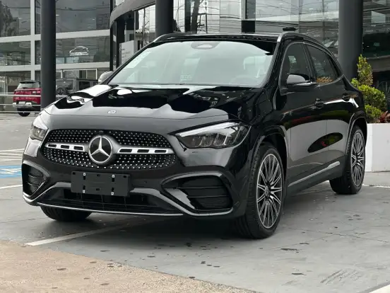 MERCEDES-BENZ-GLA 200-2026