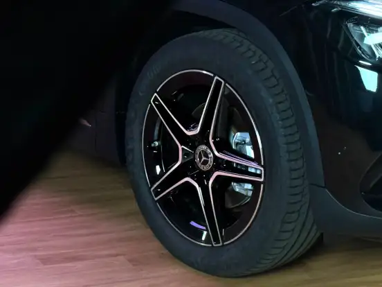 MERCEDES-BENZ-GLA 200-2026