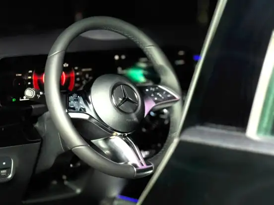 MERCEDES-BENZ-GLA 200-2026