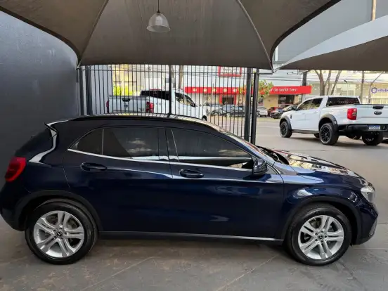 MERCEDES-BENZ-GLA 200-2018
