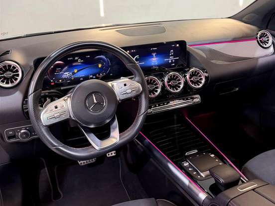 MERCEDES-BENZ-GLA 200-2022