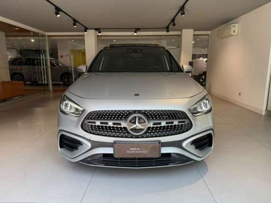 MERCEDES-BENZ-GLA 200-2023