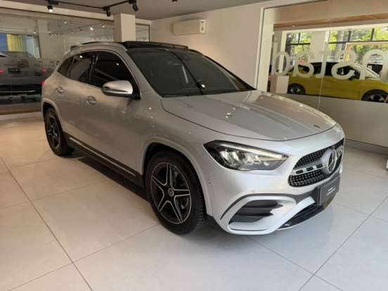 MERCEDES-BENZ-GLA 200-2023