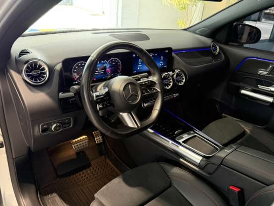 MERCEDES-BENZ-GLA 200-2023