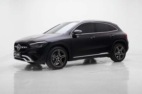 MERCEDES-BENZ-GLA 200-2024