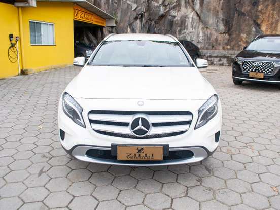 MERCEDES-BENZ-GLA 200-1.6 CGI ADVANCE 16V TURBO FLEX 4P AUTOMÁTICO MERCEDES-BENZ-GLA 200-2016