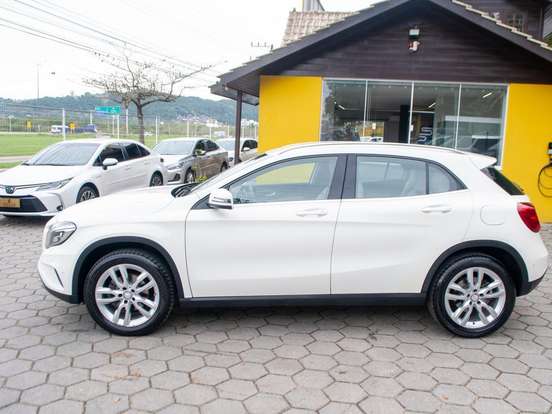 MERCEDES-BENZ-GLA 200-1.6 CGI ADVANCE 16V TURBO FLEX 4P AUTOMÁTICO MERCEDES-BENZ-GLA 200-2016