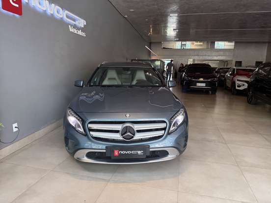 MERCEDES-BENZ-GLA 200-2014