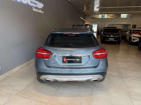 MERCEDES-BENZ-GLA 200-2014