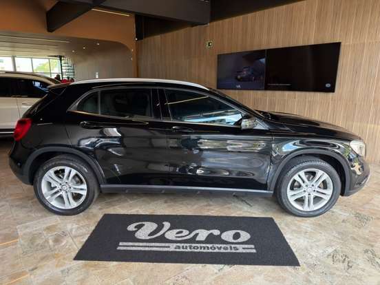 MERCEDES-BENZ-GLA 200-1.6 CGI ENDURO 16V TURBO FLEX 4P AUTOMÁTICO MERCEDES-BENZ-GLA 200-2017