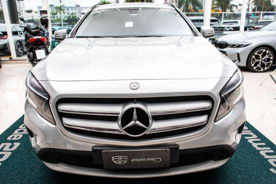 MERCEDES-BENZ-GLA 200-2017