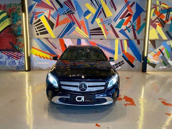 MERCEDES-BENZ-GLA 200-2015