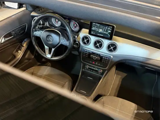 MERCEDES-BENZ-GLA 250-2.0 16V TURBO GASOLINA SPORT 4P AUTOMÁTICO MERCEDES-BENZ-GLA 250-2015