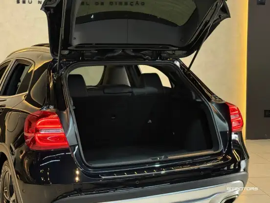 MERCEDES-BENZ-GLA 250-2.0 16V TURBO GASOLINA SPORT 4P AUTOMÁTICO MERCEDES-BENZ-GLA 250-2015
