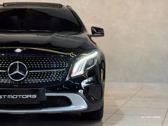 MERCEDES-BENZ-GLA 250-2.0 16V TURBO GASOLINA SPORT 4P AUTOMÁTICO MERCEDES-BENZ-GLA 250-2015