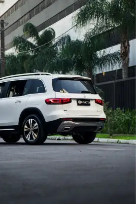 MERCEDES-BENZ-GLB 200-2021
