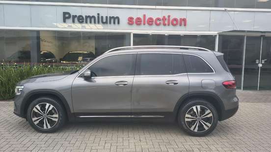 MERCEDES-BENZ-GLB 200-2021