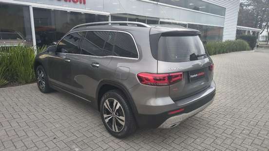 MERCEDES-BENZ-GLB 200-2021