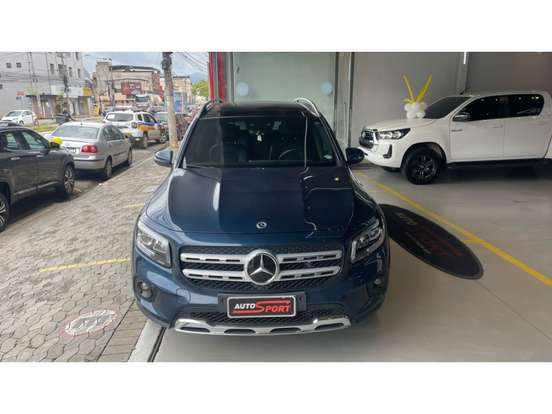 MERCEDES-BENZ-GLB 200-2021