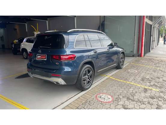 MERCEDES-BENZ-GLB 200-2021