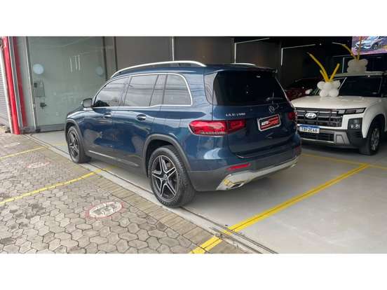 MERCEDES-BENZ-GLB 200-2021
