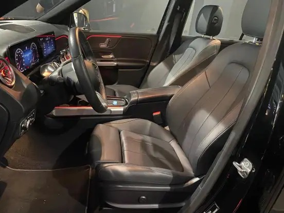 MERCEDES-BENZ-GLB 220-2025