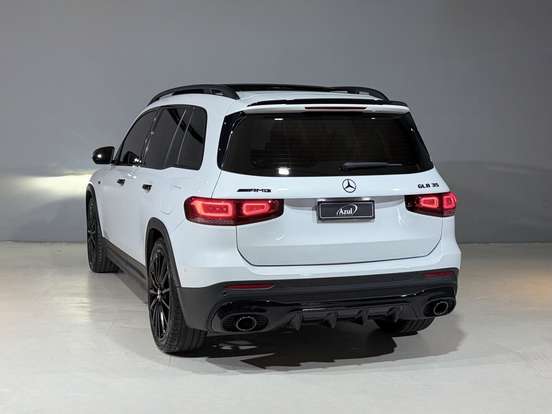 MERCEDES-BENZ-GLB 35 AMG-2022