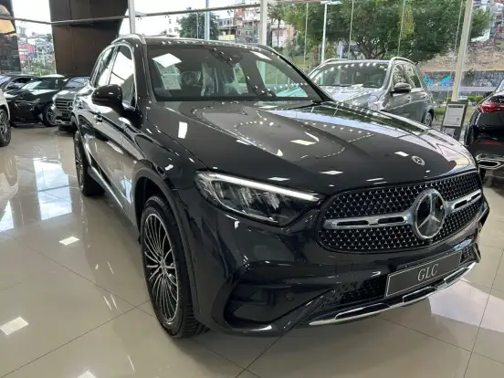 MERCEDES-BENZ-GLC 300-2026