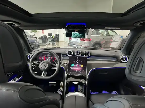 MERCEDES-BENZ-GLC 300-2026