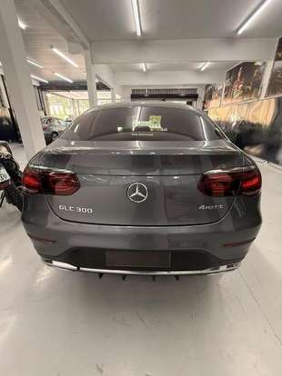 MERCEDES-BENZ-GLC 300-2020