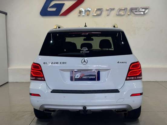 MERCEDES-BENZ-GLK 220-2.1 CDI SPORT 4X4 DIESEL 4P AUTOMÁTICO MERCEDES-BENZ-GLK 220-2015