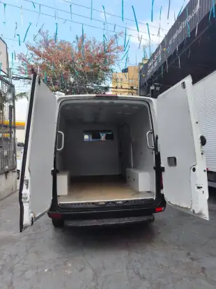 MERCEDES-BENZ-SPRINTER-2.2 311 CDI FURGÃO STREET 14 16V BI-TURBO DIESEL MANUAL MERCEDES-BENZ-SPRINTER-2015