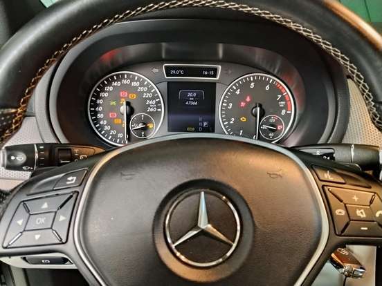 MERCEDES-BENZ-B 200-2014