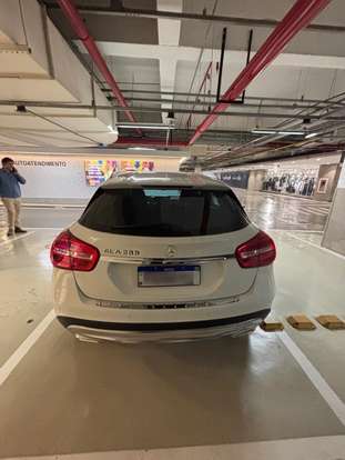 MERCEDES-BENZ-GLA 200-2016