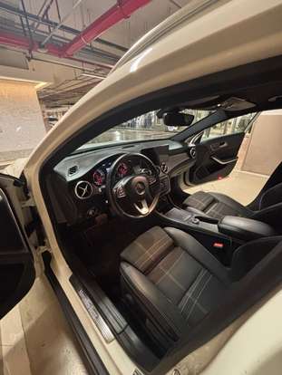 MERCEDES-BENZ-GLA 200-2016