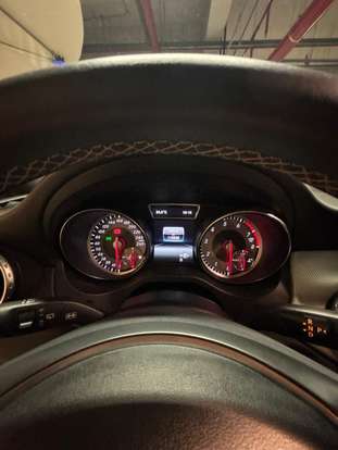 MERCEDES-BENZ-GLA 200-2016