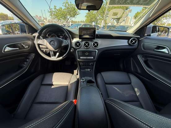 MERCEDES-BENZ-GLA 200-1.6 CGI FLEX ADVANCE 7G-DCT MERCEDES-BENZ-GLA 200-2019