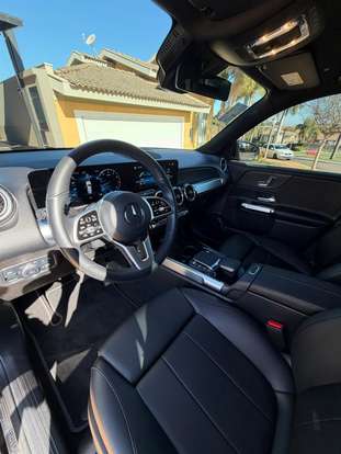 MERCEDES-BENZ-GLB 200-2021