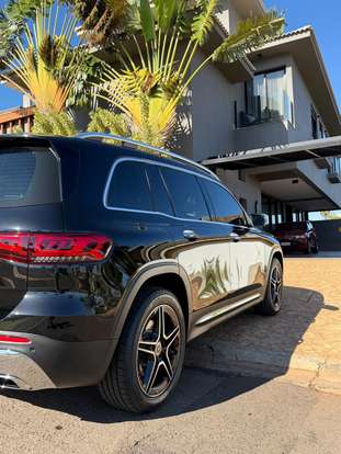 MERCEDES-BENZ-GLB 200-2021